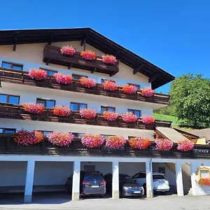 https://ferienhaus-panorama.ischgl-hotels.net