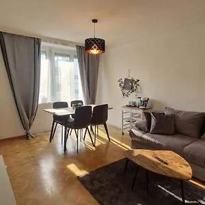 Schoene 2,5 Mit Balkon Und Parkplatz Rakousko