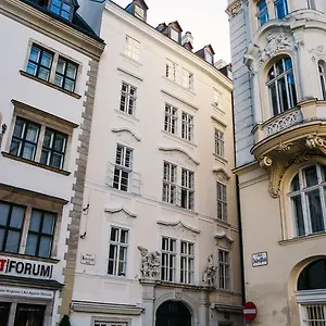 Apartment Living Center, Vienna