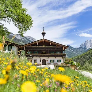 Berg'k'hof Kaisertal - Alpine Hideaway Austria