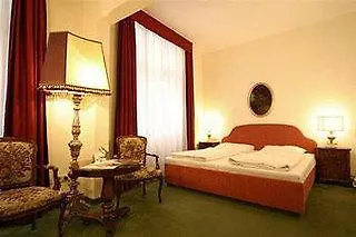 Graben Hotel Wien 4*,