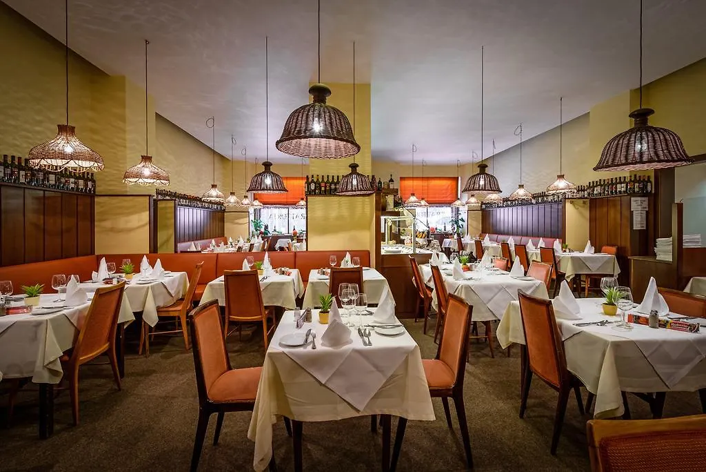Graben Hotel Wien 4*,