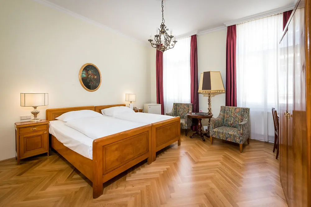Graben Hotel Wien 4*,